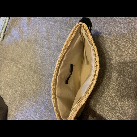 H&M Zipper clutch/makeup bag - Picture 3 of 3